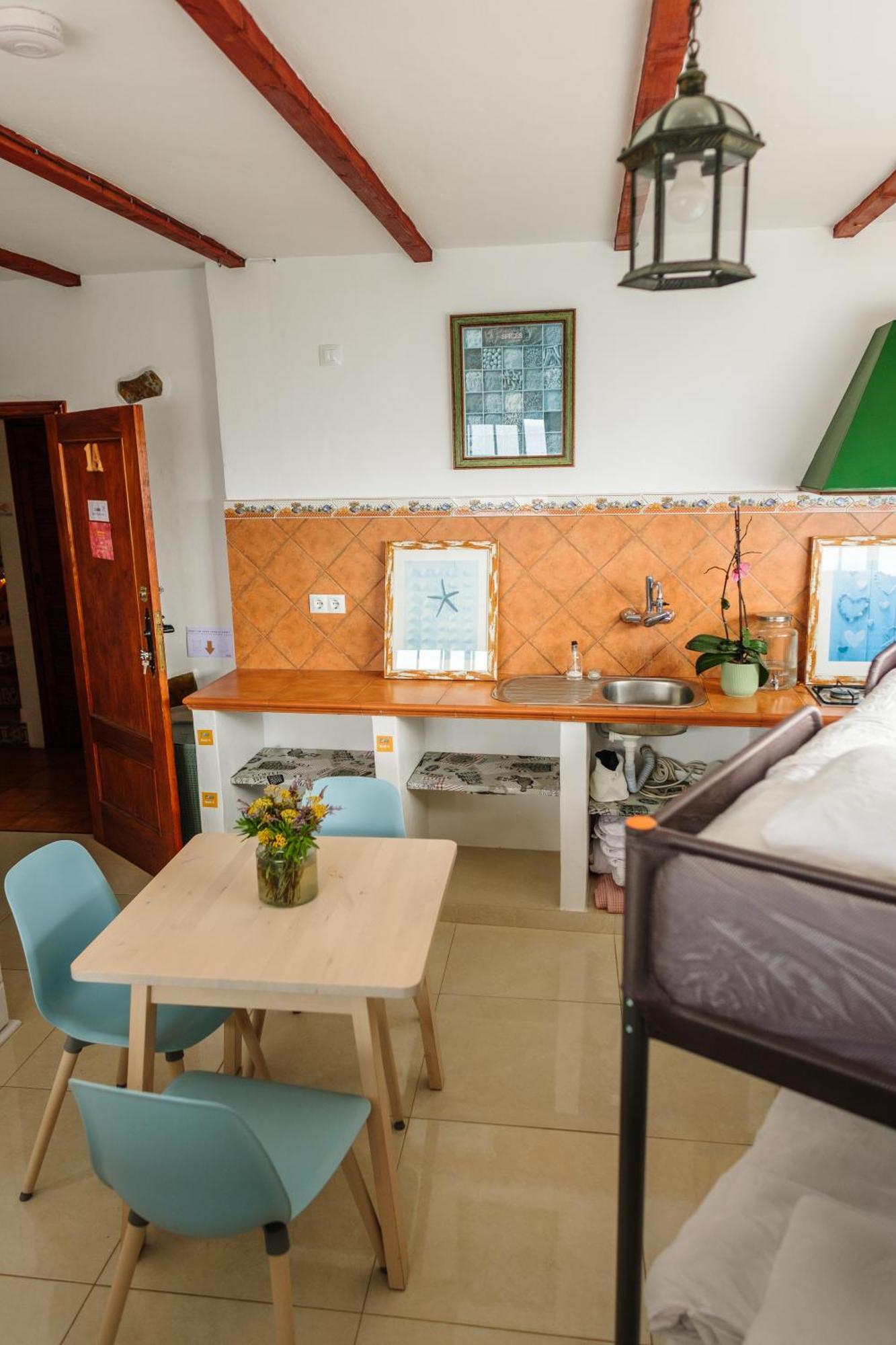 Casanaga Hotel Almaciga Kültér fotó